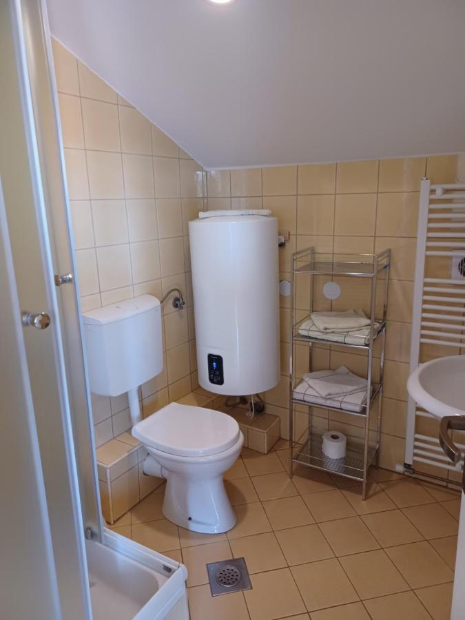 Podhum Apartman Alen מראה חיצוני תמונה